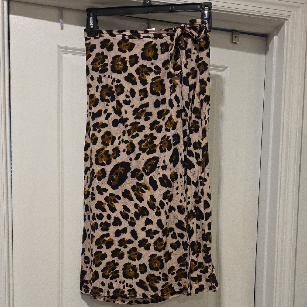 Urban Romantics Leopard Print Midi Wrap Skirt Size L!